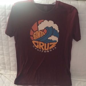 graphic maroon t-shirt